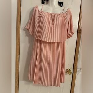 JM by John Myer Sz 10 Peach Pleated Off-Shoulder Dress VGUC 😊😊
